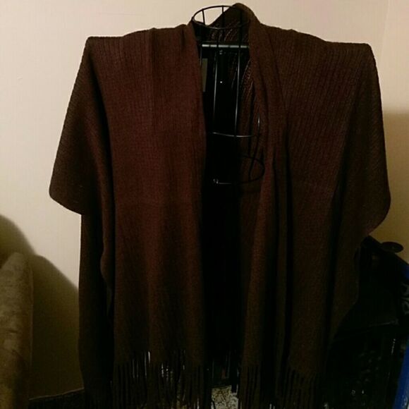 Van Heusen brown wrap sweater. - Picture 1 of 2